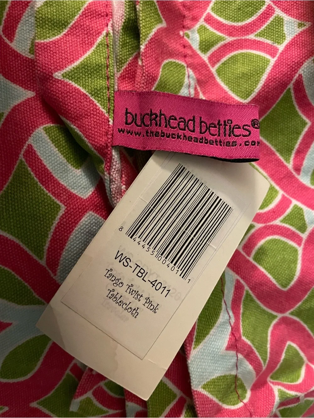 Tablecloth - NWT Buckhead Betties in Tango Twist Pink